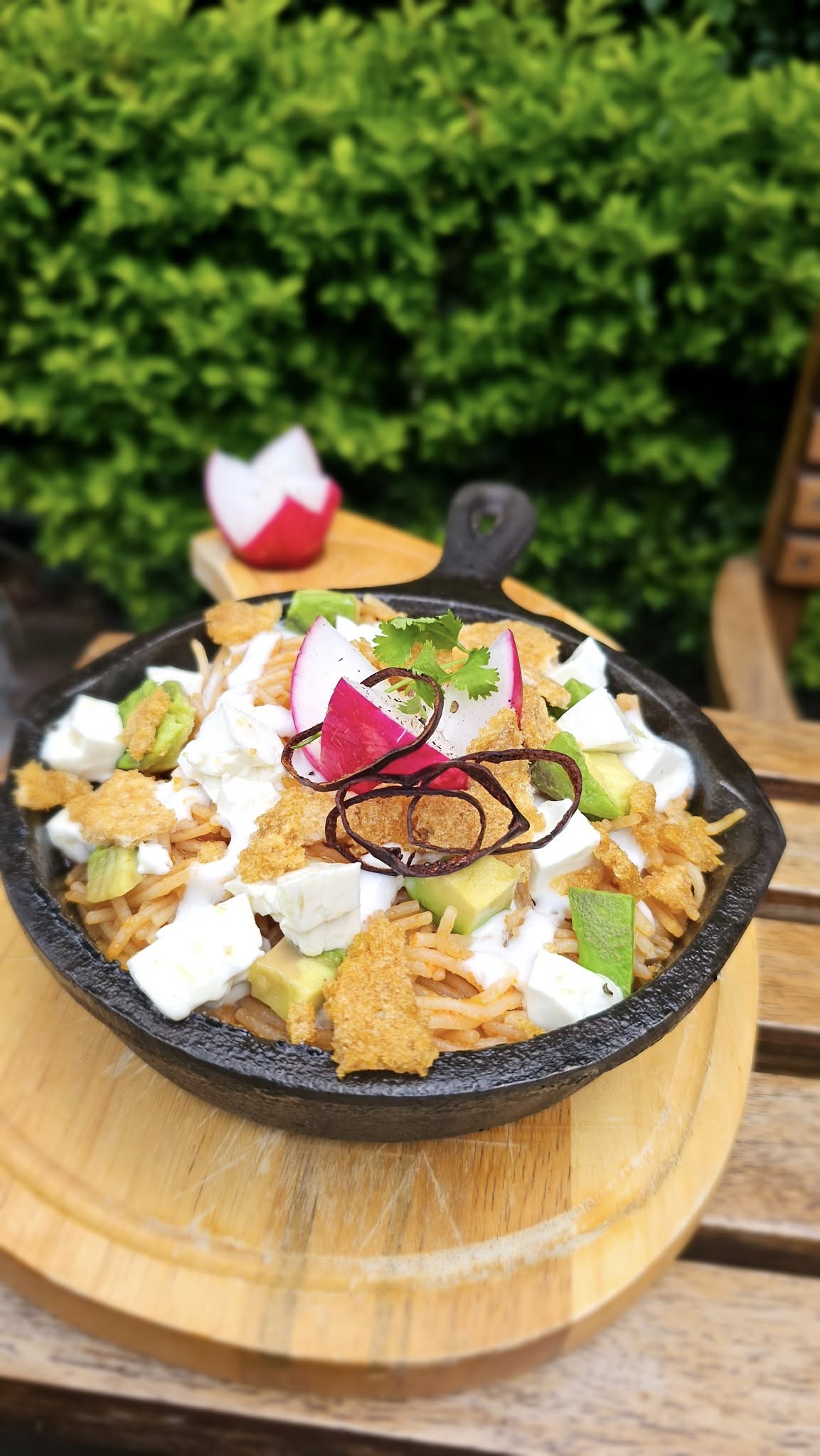 Fideo seco con crema y queso